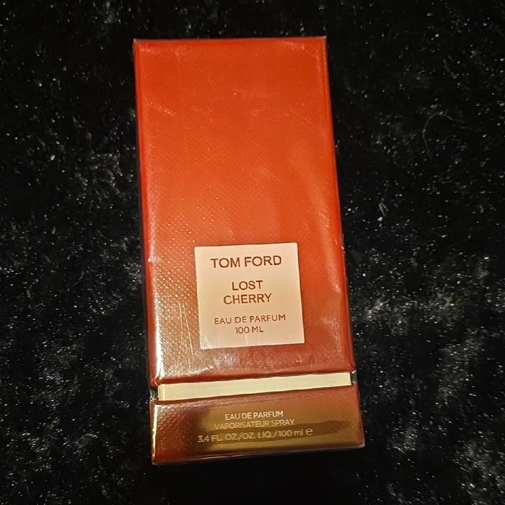Tom Ford Lost Cherry Eau de Parfum - Vibrant Red